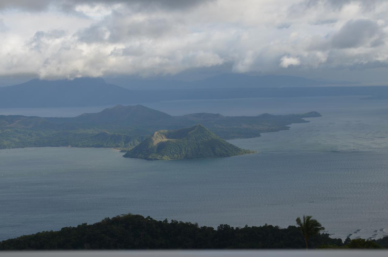 Holy Family Condo At Wind Residences,Tagaytay Tagaytay City Εξωτερικό φωτογραφία